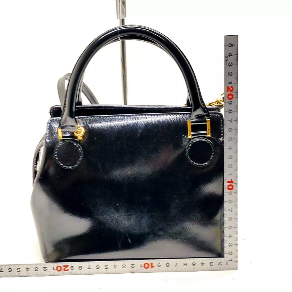 Gianni Versace Medusa Hand Bag Enamel - Picture 9 of 9